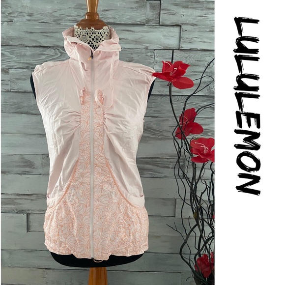 Lululemon Velocity vest.